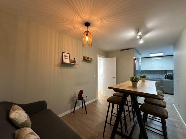 ¡Oportunidad de inversión junto a Plaza San Francisco! Piso de 7 habitaciones totalmente reformado y con rentabilidad photo 0