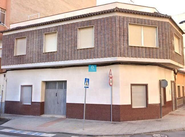 EN VENTA VIVIENDA INDEPENDIENTE EN NOVELDA photo 0