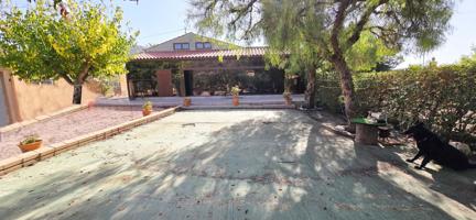 EN VENTA CHALET CON PISCINA EN PETRER, ZONA EL FORCAT photo 0