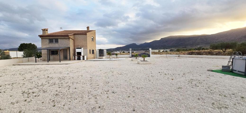 EN VENTA CASA DE CAMPO EN SALINAS (ALICANTE)-ENTRADA POR SAX-AUTOVIA photo 0