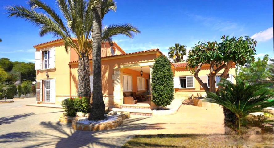 ACOGEDORA VILLA EN VALVERDE- ELCHE-ALICANTE, PARA ENTRAR A VIVIR !! photo 0