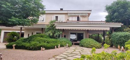 PRECIOSA VILLA EN URBANIZACION LOMA BADÁ ( PETRER -ALICANTE ) photo 0
