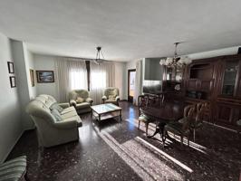 Amplio y Soleado Piso Familiar en Campanar, Valencia photo 0