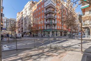 Piso a la venta en calle Pedro Antonio de Alarcón. Sexta planta photo 0