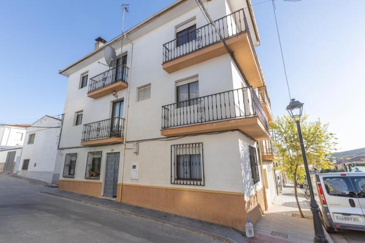 !!Casa de 3 plantas en la calle principal de Campotéjar – a 25 min de Granada!! photo 0