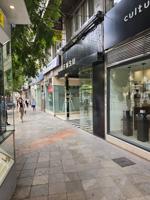 Amplio Local Comercial en el Corazón de Granada photo 0