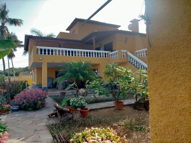 Se vende casa con terreno en La Carrera, Los Realejos photo 0