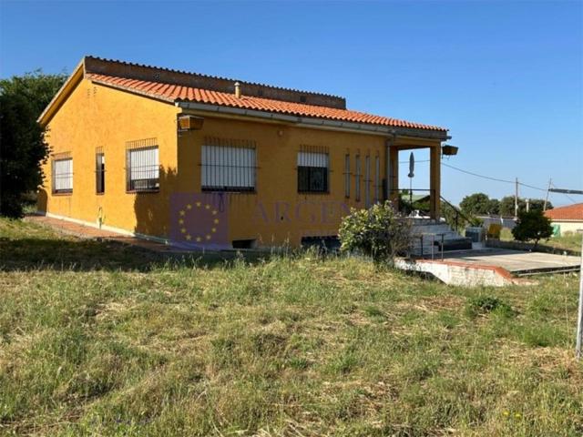 Casa De Campo En venta en Sierra De Fuentes photo 0