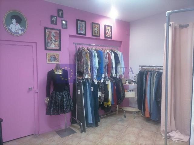 Local En venta en Cáceres photo 0