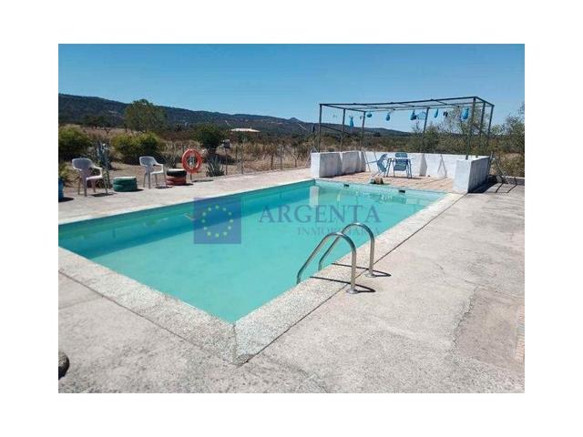 Casa De Campo En venta en Cáceres photo 0