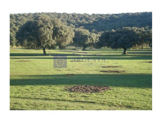 Granja En venta en Monroy photo 0