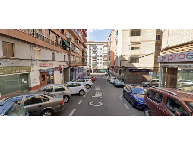 Local En venta en Cáceres photo 0