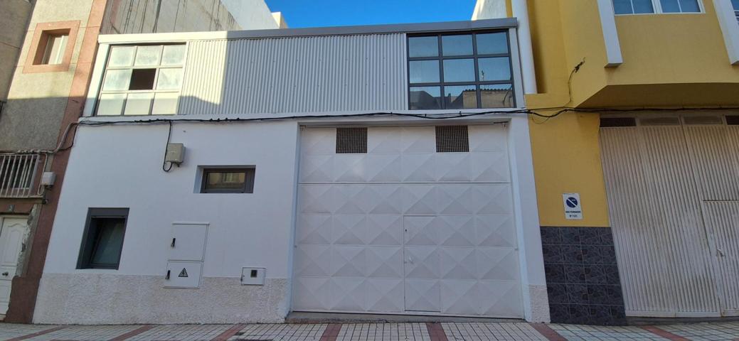 🏡 Loft industrial de diseño con amplitud y luz natural en venta en Los Giles🏡 photo 0