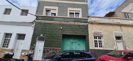 Local – Almacén en venta en La Isleta (Las Palmas de Gran Canaria) photo 0