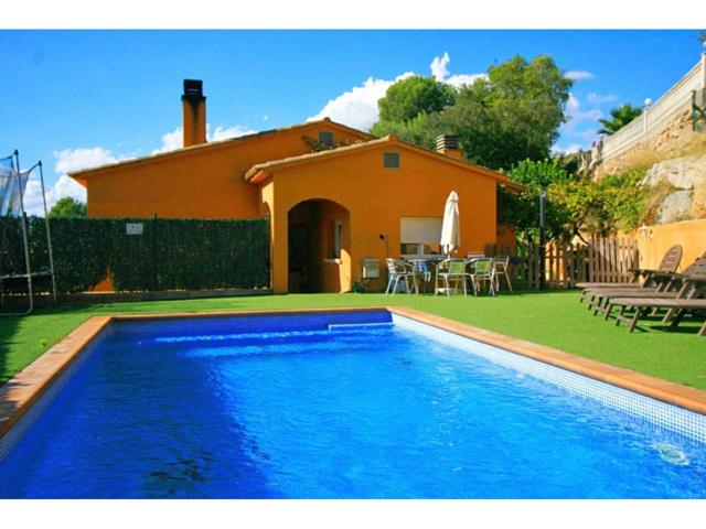 Chalet en Residencial Begur. Piscina. Jardin Garage de 100m² photo 0