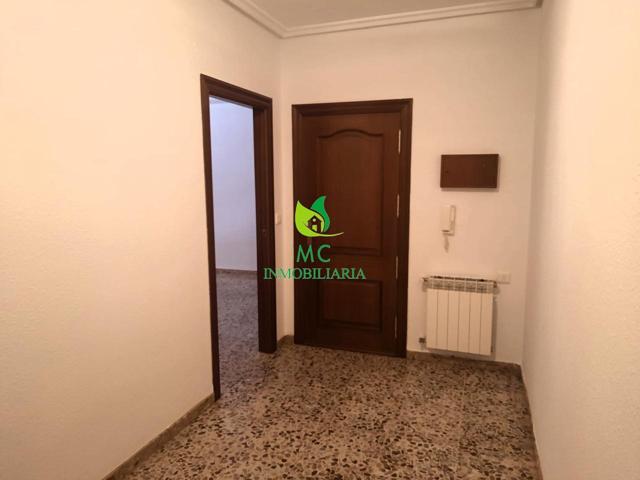 Gran piso de 145 m² con 5 dormitorios y trastero: espacio y comodidad photo 0