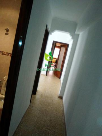 ¡Gran oportunidad en pleno centro! Piso amplio de 112 m² para reformar a tu gusto photo 0