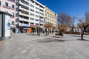 Piso En venta en Centro, Granada photo 0