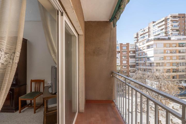 Piso En venta en Constitucion, Granada photo 0