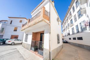 Casa En venta en Centro, Guadix photo 0