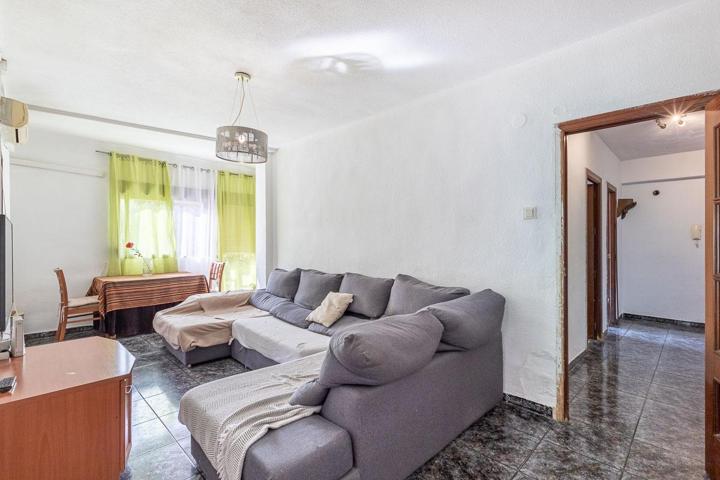 Piso En venta en Avenida Barcelona, Granada photo 0