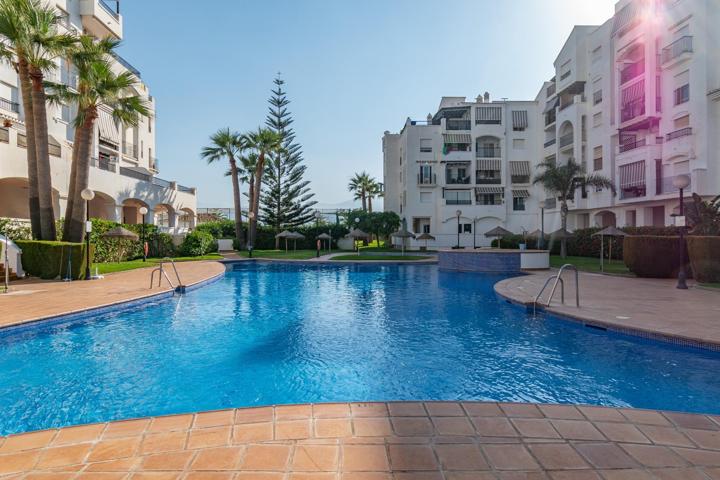 Piso En venta en Salobreña Costa, Salobreña photo 0
