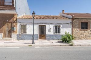 Unifamiliar Pareada En venta en Andalucia, Morelabor photo 0