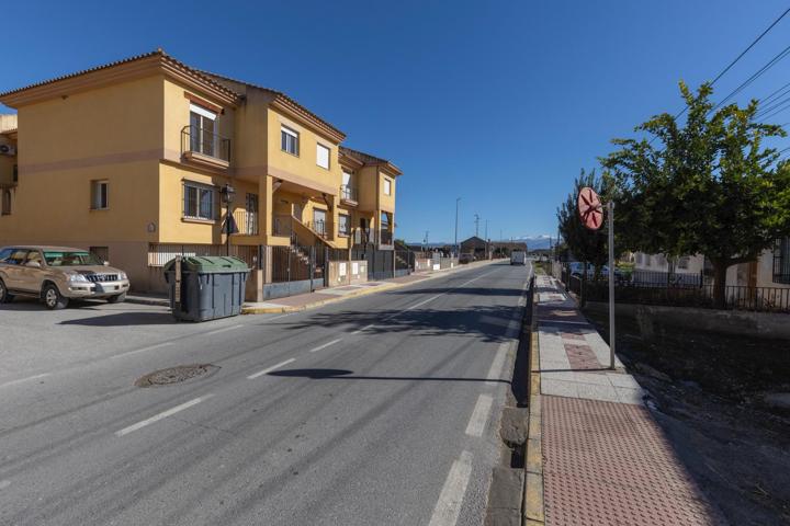 Unifamiliar Pareada En venta en Vega De Granada Zona Noroeste, Fuente Vaqueros photo 0