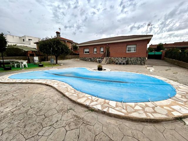 CHALET CON PISCINA CON ESTE PRECIO A 20 KMS DE ALCALA DE HENARES photo 0