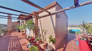 ¡Oportunidad!! vivienda VPPB con mobiliario. Se Vende Precioso Ático de tres habitaciones, en una Urbanización Cerrada en Loeches. photo 0