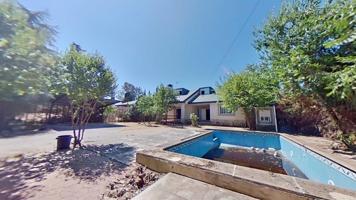 ¡GRAN OPORTUNIDAD! En Venta Chalet Independiente en una sola planta, buhardilla y piscina en Urb. Las Villas. photo 0