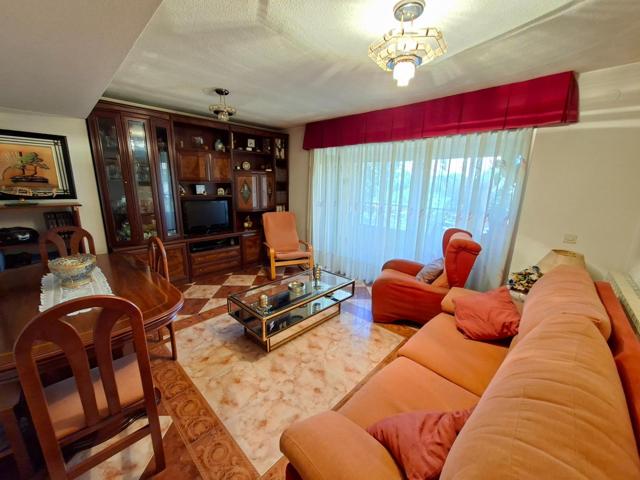 DISPONIBLE! VIVIENDA DE 3 DORMITORIOS Y 2 BAÑOS, CON PLAZA de GARAJE. photo 0