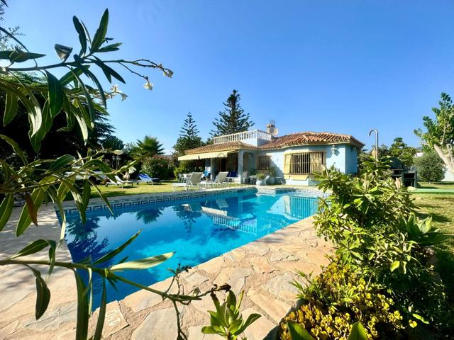 Villa En venta en Calle Ciruelo. , Marbella (málaga)el Rosario-Ricmar | Las Chapas-El Rosario, El Rosario-Ricmar, Marbella photo 0