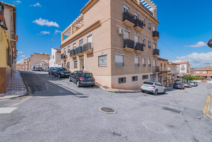Piso En venta en La Zubia, La Zubia photo 0