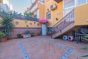 ENCANTADORA CASA DE 3 PLANTAS CON PATIO Y TERRAZA, ¡LISTA PARA ENTRAR A VIVIR! photo 0