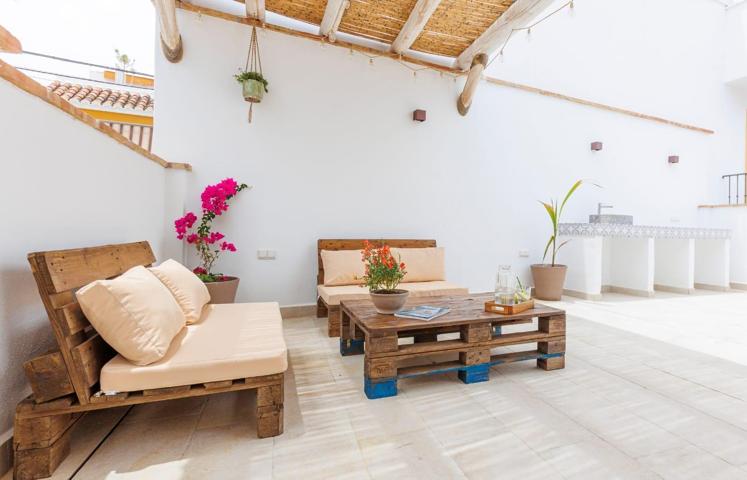 ¡Descubre tu nuevo hogar en el encantador casco histórico de Salobreña! 🌊🏡 photo 0