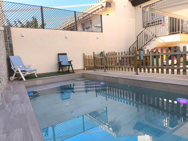 PRECIOSA CASA CON PISCINA PROPIA EN ELCENTRO DE CULLAR VEGA!!! photo 0