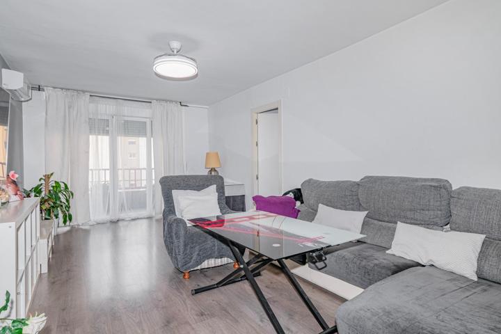 Amplio y Moderno Piso Reformado en Granada, Zona Alcampo photo 0