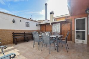 ESTUPENDA CASA ADOSADA EN UNA DE LAS MEJORES ZONAS DE PELIGROS!!!! photo 0