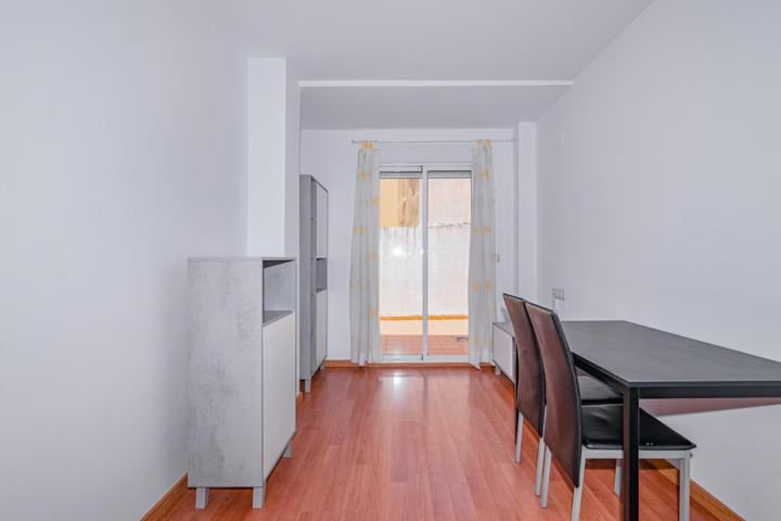 Bonito piso con patio y garaje¡¡¡¡¡ photo 0