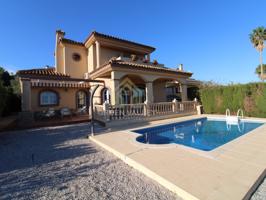 Villa En venta en La Alcaidesa photo 0