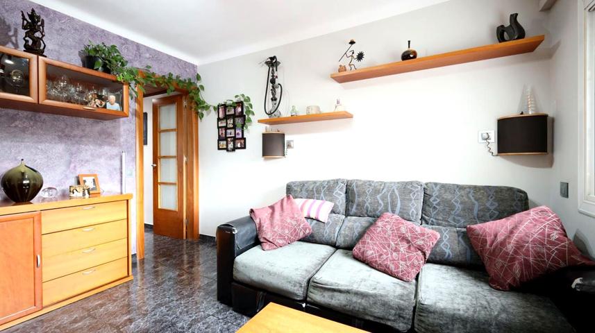Piso en venta en L&#x27;Hospitalet de Llobregat de 74 m2 photo 0