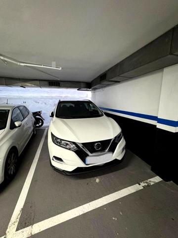 EXCELENTE PLAZA DE PARKING EN CONSELL DE CENT photo 0