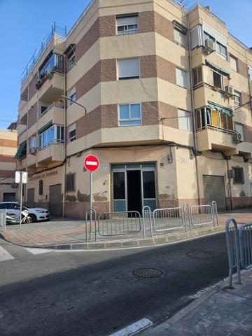 📍 **Local en San Gabriel con Amplia Fachada y Múltiples Posibilidades** 🏢 photo 0