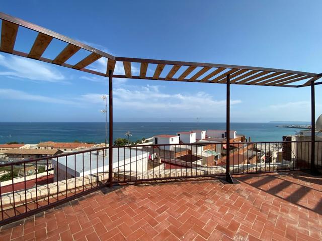 Vivienda céntrica en Raval Roig con vistas al mar y al Castillo de Santa Bárbara photo 0