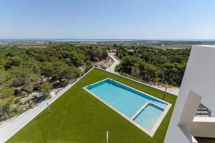 Casa De Campo En venta en Ciudad De Las Comunicaciones, San Miguel De Salinas photo 0