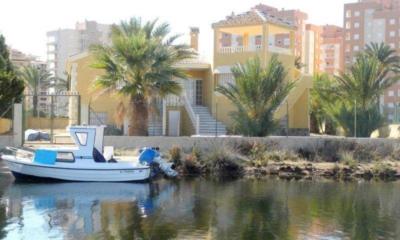 Casa En venta en Playa Del Esparto-Veneziola, La Manga Del Mar Menor photo 0