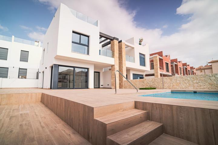Casa En venta en Rocio Del Mar, Orihuela Costa photo 0