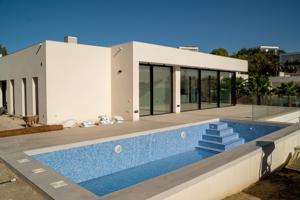 Casa En venta en Las Colinas Golf, Orihuela photo 0