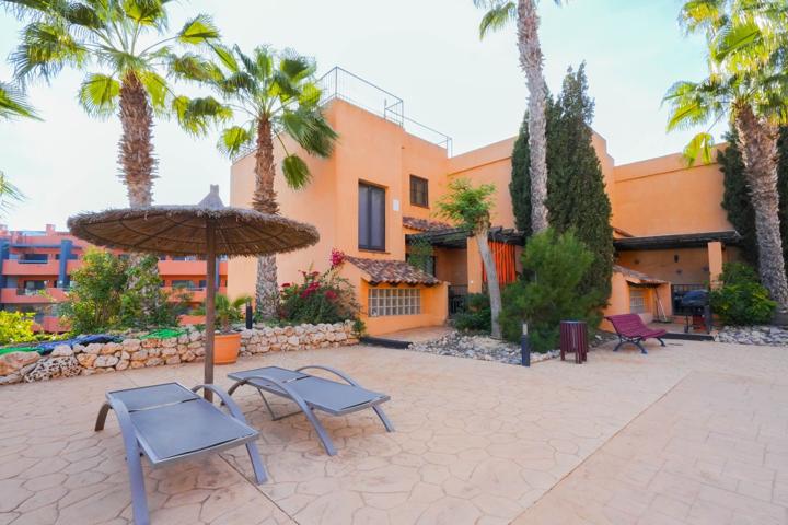 Unifamiliar Pareada En venta en Villamartín-Las Filipinas, Orihuela Costa photo 0